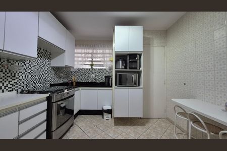 Apartamento à venda com 102m², 2 quartos e 1 vaga Apartamento à venda com 102m², 2 quartos e 1 vagaCozinha