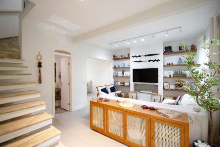 entrada de casa à venda com 4 quartos, 200m² em Jardim Paulista, São Paulo