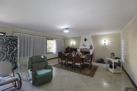 Sala de casa à venda com 5 quartos, 400m² em Vila Jardim, Porto Alegre