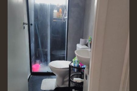 Banheiro  de apartamento à venda com 2 quartos, 40m² em Colônia (Zona Leste), São Paulo