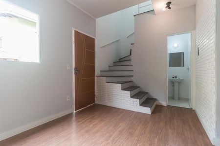 Sala de casa de condomínio para alugar com 2 quartos, 60m² em Vila Mogi Moderno, Mogi das Cruzes