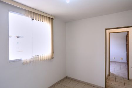 Quarto 2 de apartamento para alugar com 2 quartos, 60m² em Santa Efigênia, Belo Horizonte