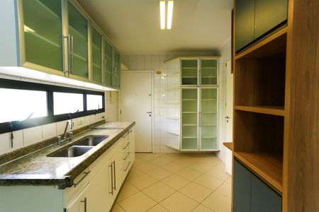 Apartamento para alugar com 125m², 3 quartos e 2 vagasCozinha