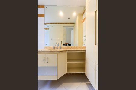 Apartamento para alugar com 125m², 3 quartos e 2 vagasBanheiro da Suíte 2