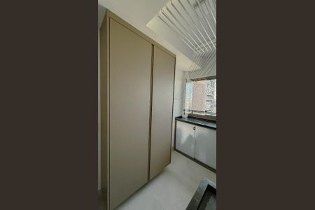 Apartamento à venda com 142m², 3 quartos e 2 vagasLavanderia