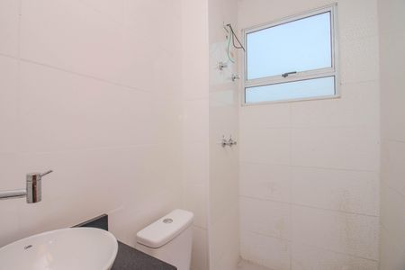 Apartamento à venda com 41m², 2 quartos e 1 vaga Apartamento à venda com 41m², 2 quartos e 1 vagaBanheiro