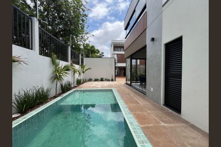 Casa de condomínio à venda com 173m², 3 quartos e 2 vagas Casa de condomínio à venda com 173m², 3 quartos e 2 vagasÁrea comum - Piscina