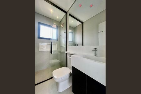 Casa de condomínio à venda com 173m², 3 quartos e 2 vagas Casa de condomínio à venda com 173m², 3 quartos e 2 vagasBanheiro Cobertura