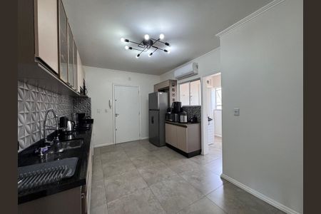 Apartamento à venda com 96m², 3 quartos e 3 vagas Apartamento à venda com 96m², 3 quartos e 3 vagasCozinha