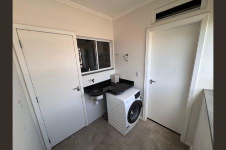 Apartamento à venda com 96m², 3 quartos e 3 vagas Apartamento à venda com 96m², 3 quartos e 3 vagasÁrea de Serviço