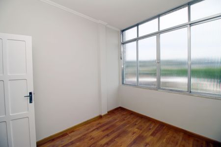 Quarto 1 de apartamento para alugar com 2 quartos, 60m² em Penha Circular, Rio de Janeiro