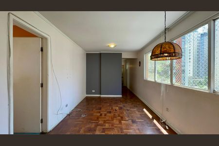 Sala de apartamento à venda com 2 quartos, 64m² em Cerqueira César, São Paulo