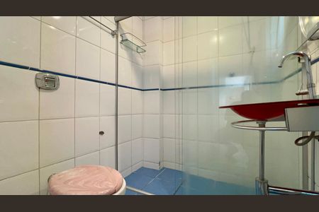 Apartamento à venda com 64m², 2 quartos e 1 vaga Apartamento à venda com 64m², 2 quartos e 1 vagaBanheiro