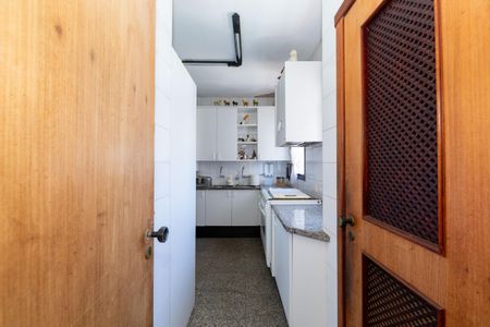 Apartamento à venda com 145m², 4 quartos e 3 vagas Apartamento à venda com 145m², 4 quartos e 3 vagasCOZINHA