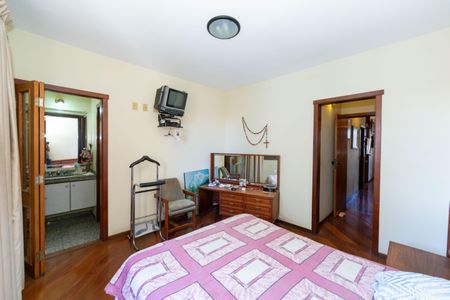 Apartamento à venda com 145m², 4 quartos e 3 vagas Apartamento à venda com 145m², 4 quartos e 3 vagasQUARTO2