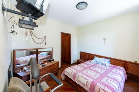 Apartamento à venda com 145m², 4 quartos e 3 vagas Apartamento à venda com 145m², 4 quartos e 3 vagasQUARTO2