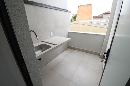 Casa de condomínio à venda com 158m², 3 quartos e 2 vagasÁrea de Serviço