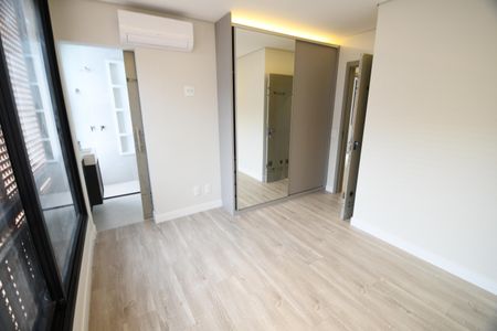 Casa de condomínio à venda com 158m², 3 quartos e 2 vagasQuarto 1 - Suíte