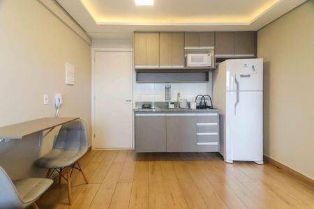 Cozinha  de kitnet/studio para alugar com 1 quarto, 28m² em Vila Sonia, São Paulo
