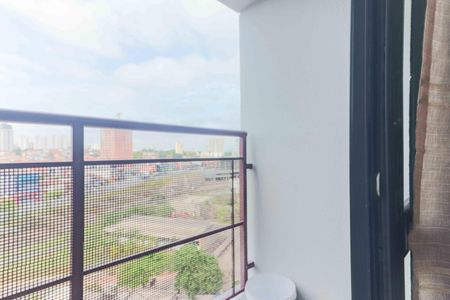 Varanda de kitnet/studio para alugar com 1 quarto, 28m² em Vila Sonia, São Paulo