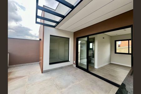 Casa de condomínio à venda com 158m², 3 quartos e 2 vagas Casa de condomínio à venda com 158m², 3 quartos e 2 vagasCobertura