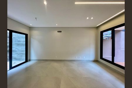 Casa de condomínio à venda com 158m², 3 quartos e 2 vagas Casa de condomínio à venda com 158m², 3 quartos e 2 vagasSala