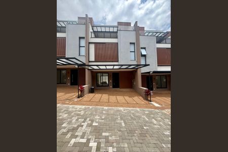 Casa de condomínio à venda com 158m², 4 quartos e 2 vagasFachada