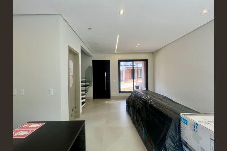 Casa de condomínio à venda com 158m², 4 quartos e 2 vagasSala