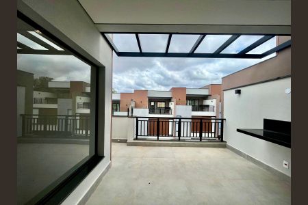 Casa de condomínio à venda com 158m², 4 quartos e 2 vagasCobertura