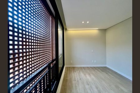 Casa de condomínio à venda com 158m², 4 quartos e 2 vagasSuíte