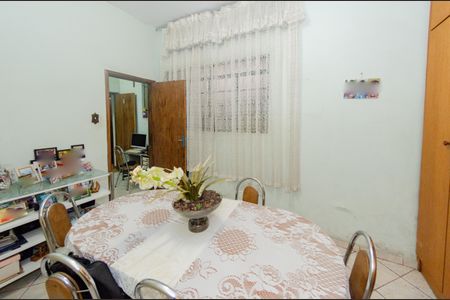 Casa à venda com 220m², 4 quartos e 2 vagasQuarto 2