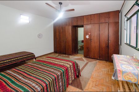 Casa à venda com 220m², 4 quartos e 2 vagasQuarto 3