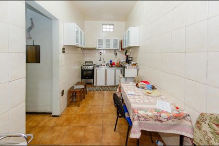 Casa à venda com 220m², 4 quartos e 2 vagasCozinha