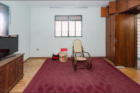 Casa à venda com 220m², 4 quartos e 2 vagasQuarto 4