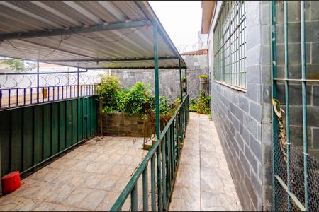 Casa à venda com 220m², 4 quartos e 2 vagasÁrea externa