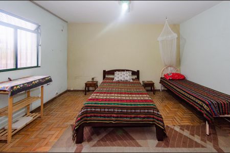 Casa à venda com 220m², 4 quartos e 2 vagasQuarto 3