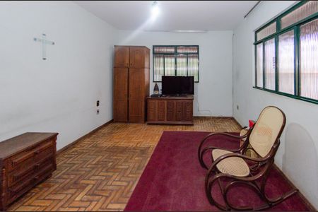 Casa à venda com 220m², 4 quartos e 2 vagasQuarto 4