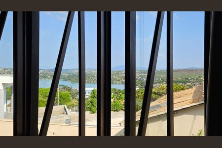 Casa à venda com 250m², 3 quartos e 4 vagasFoto 03