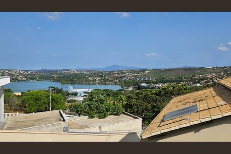 Casa à venda com 250m², 3 quartos e 4 vagasFoto 02