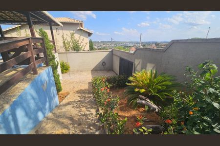Casa à venda com 250m², 3 quartos e 4 vagasFoto 24
