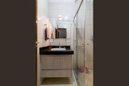 Casa de condomínio à venda com 140m², 3 quartos e 2 vagasBanheiro