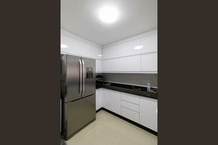 Casa de condomínio à venda com 140m², 3 quartos e 2 vagasSala e Cozinha 