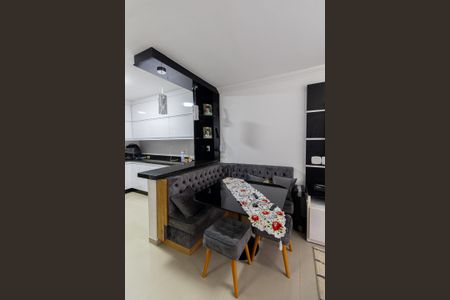 Casa de condomínio à venda com 140m², 3 quartos e 2 vagasSala e Cozinha 