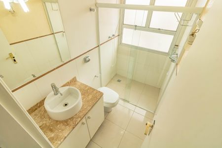 Apartamento para alugar com 70m², 2 quartos e 1 vaga Apartamento para alugar com 70m², 2 quartos e 1 vagaBanheiro Social