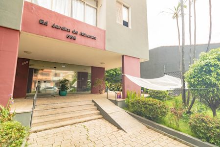 Apartamento para alugar com 70m², 2 quartos e 1 vaga Apartamento para alugar com 70m², 2 quartos e 1 vagaFachada