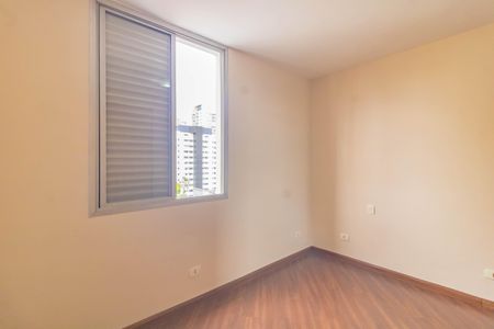 Quarto 2 de apartamento para alugar com 2 quartos, 70m² em Vila Alexandria, São Paulo