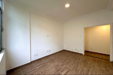 Sala de apartamento à venda com 1 quarto, 90m² em Laranjeiras, Rio de Janeiro