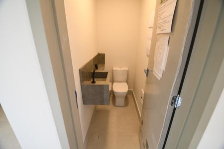 Casa de condomínio à venda com 158m², 3 quartos e 2 vagasLavabo