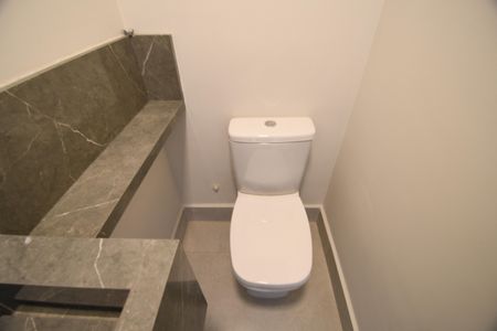 Casa de condomínio à venda com 158m², 3 quartos e 2 vagasLavabo