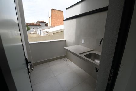 Casa de condomínio à venda com 158m², 3 quartos e 2 vagasÁrea de Serviço